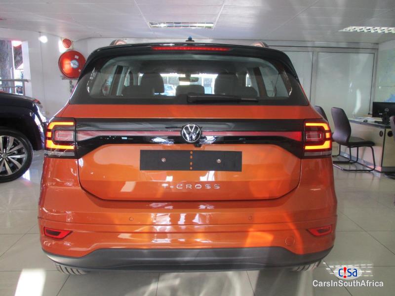 Volkswagen Tiguan 2.0 Automatic 2022 - image 2