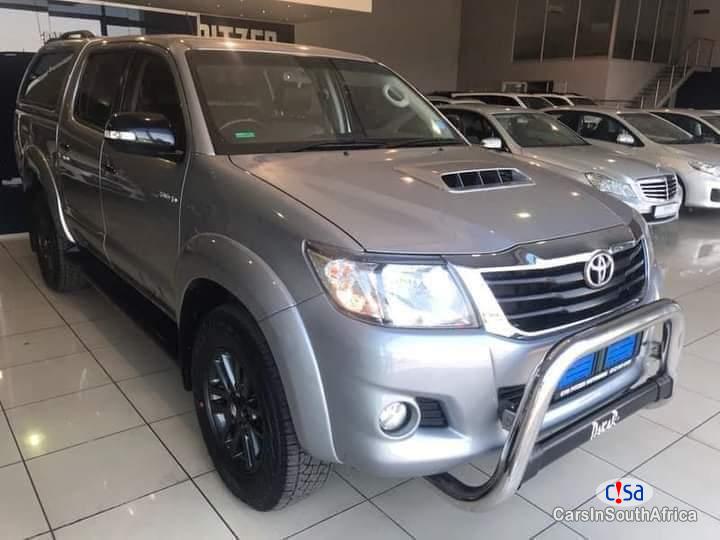 Pictures of Toyota Hilux Bank Repossessed Car 3.0Daker Manual 2015