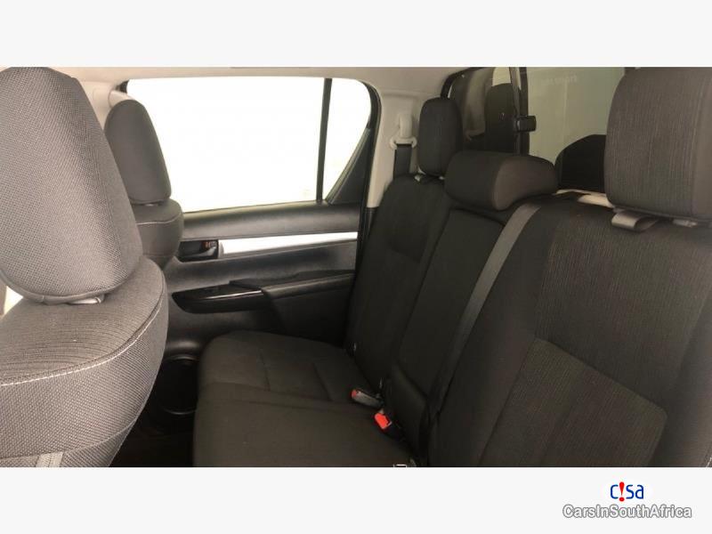 Toyota Hilux Manual 2022 - image 5