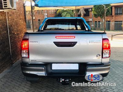 Toyota Hilux 2.4 GD-6 RB SRX A/T P/UE/CAB Automatic 2016 - image 6