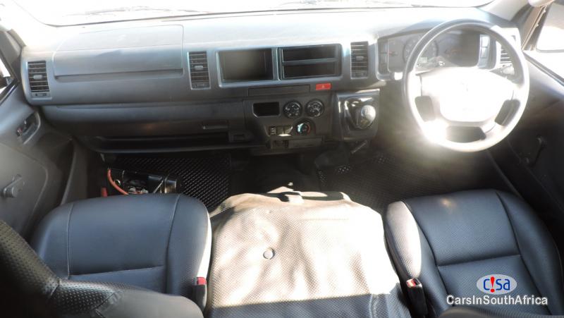 Toyota Quantum 2.7 Manual 2020 - image 3