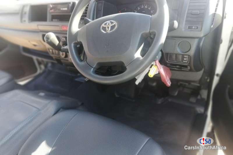 Toyota HiAce 2.7 Manual 2018 - image 13