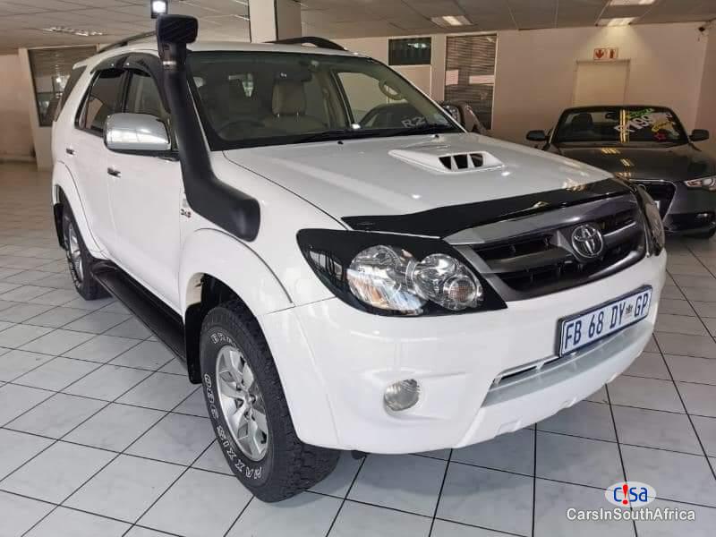 Toyota Fortuner 3.0 Manual 2009 - image 2