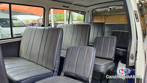 Toyota HiAce Siyaya 2.2 16 Seat Manual 2006 - image 3