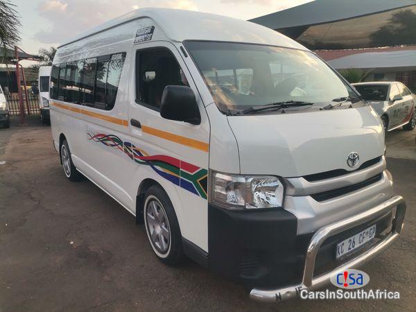 Pictures of Toyota Quantum 2.5 D-4D Sesfikile 16-Seat Manual 2020