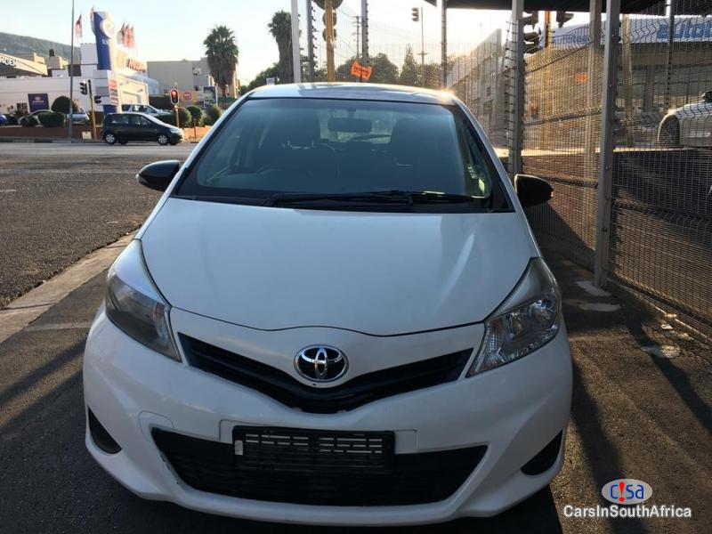 Toyota Yaris Manual 2012 - image 6