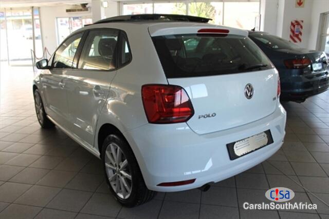 Volkswagen Polo Manual 2015 - image 2