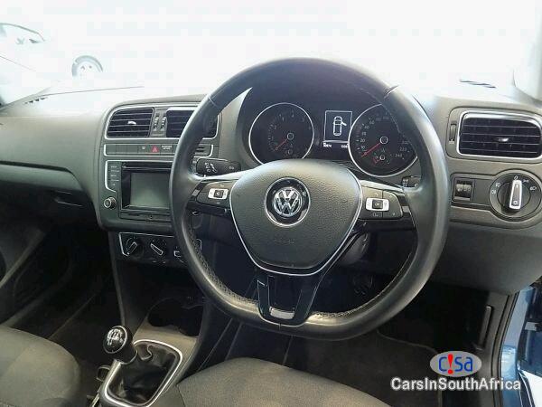 Volkswagen Polo Manual 2015 - image 6