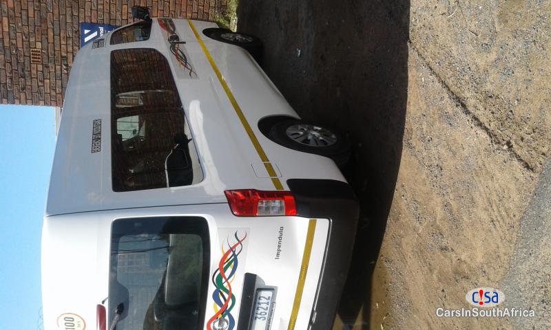 Nissan NV350 Manual 2017 - image 2