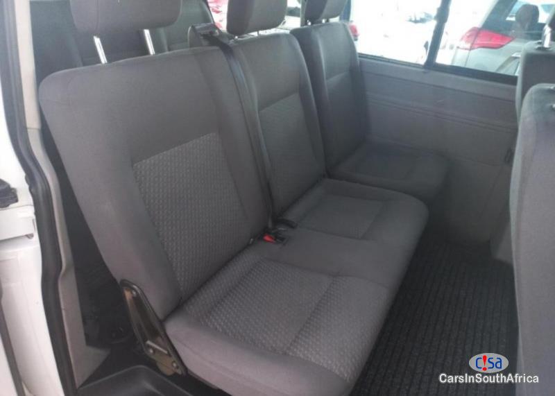 Volkswagen Kombi 2.0 Manual 2014 - image 5