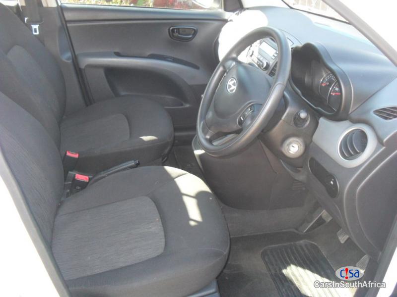 Hyundai i10 1.1 Motion Manual 2016 - image 3