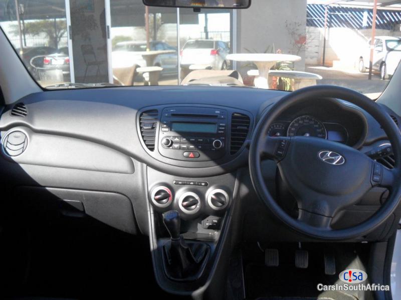 Hyundai i10 1.1 Motion Manual 2016 - image 5