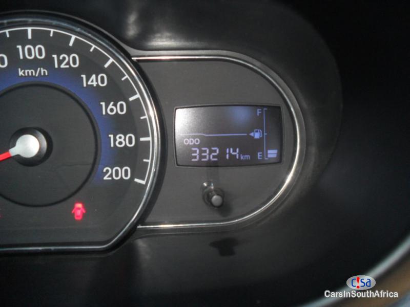 Hyundai i10 1.1 Motion Manual 2016 - image 6