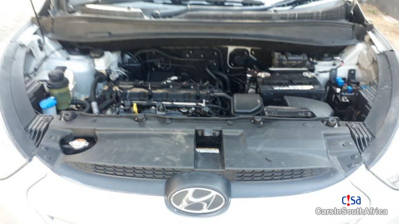 Hyundai ix35 Manual 2012 - image 10