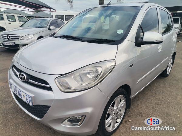 Pictures of Hyundai i10 1.2 Fluid M/T Manual 2013