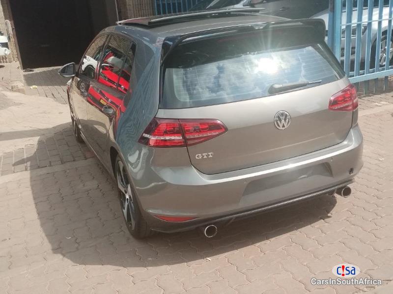 Volkswagen Golf 2.0 GTI Automatic 2015 - image 2