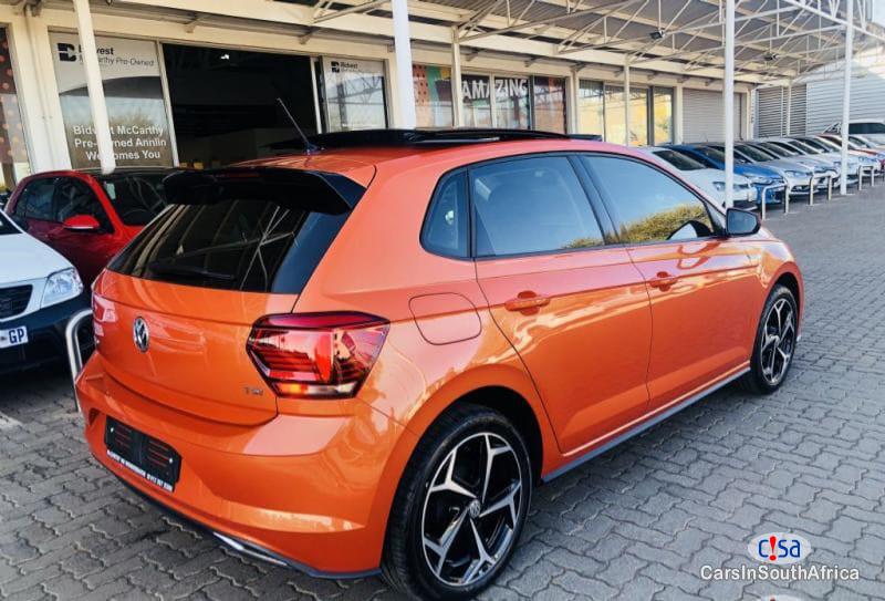 Volkswagen Polo 1.0 Tsi Automatic 2019 - image 2
