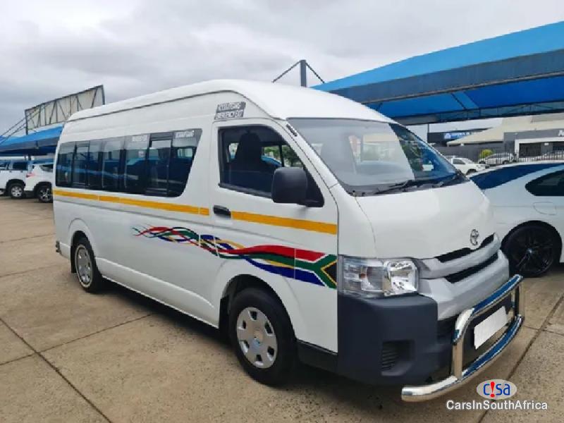 Pictures of Toyota HiAce 2.5 D4D Sesifikire Manual 2019