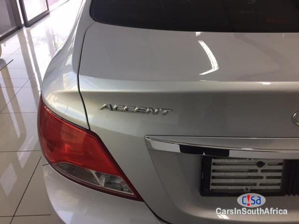 Hyundai Accent Manual 2016 - image 3