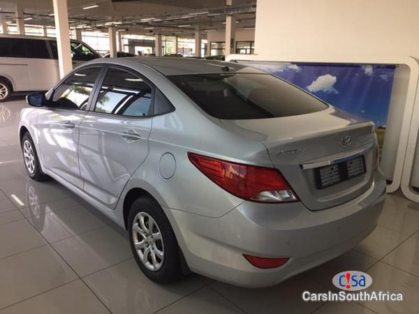Hyundai Accent Manual 2016 - image 4
