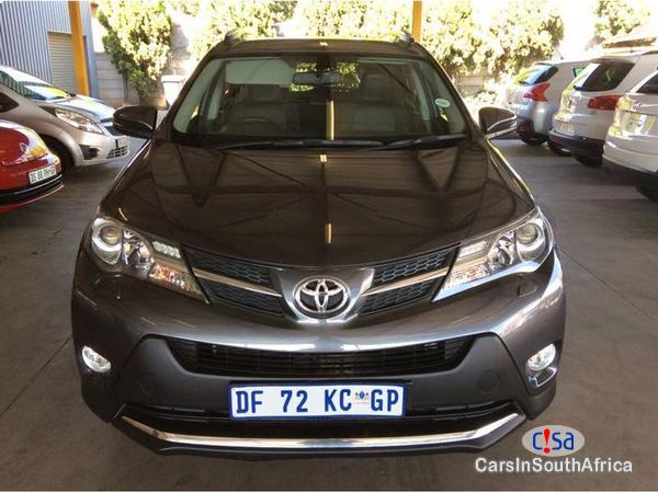 Toyota RAV-4 Automatic 2014 - image 2