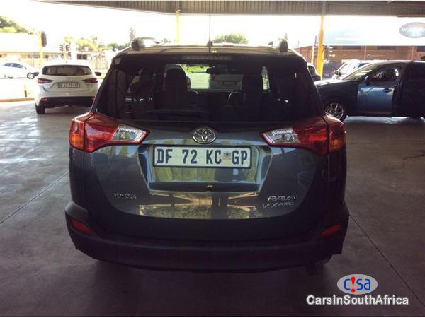 Toyota RAV-4 Automatic 2014 - image 3