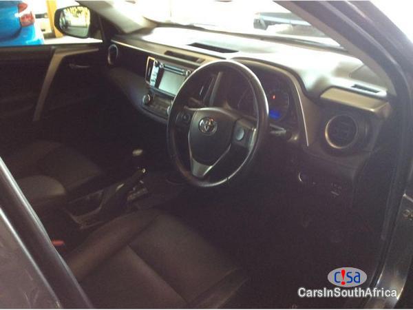 Toyota RAV-4 Automatic 2014 - image 4