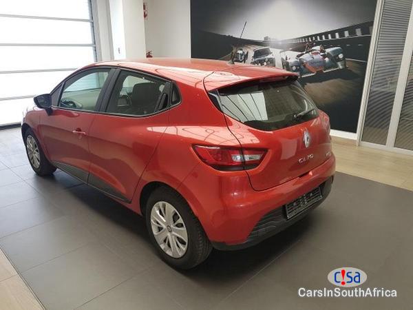 Renault Clio Manual 2016 - image 4