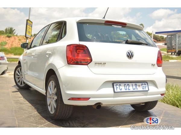 Volkswagen Polo Automatic 2016 - image 5