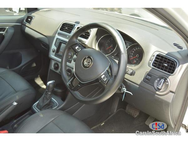 Volkswagen Polo Automatic 2016 - image 7