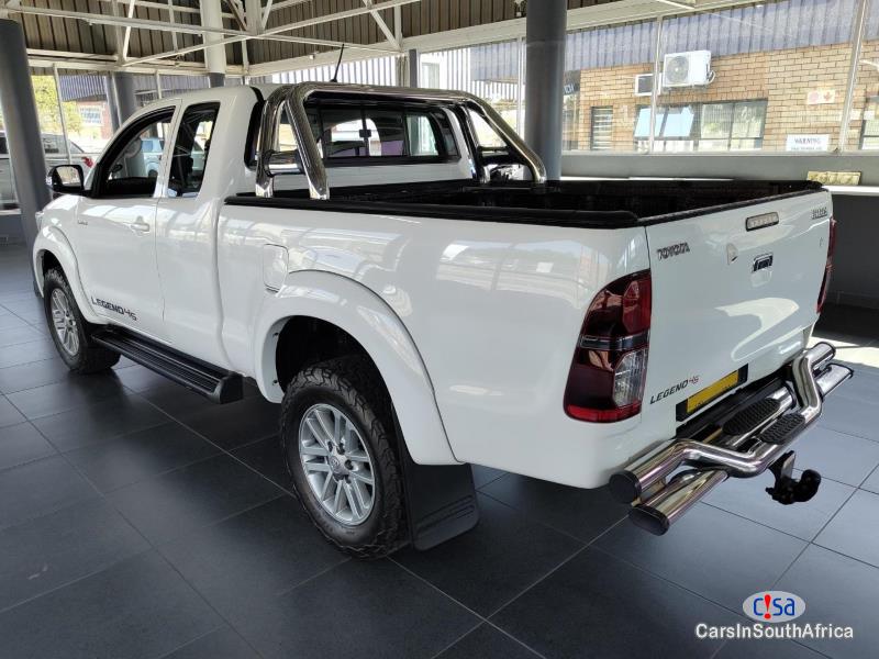 Toyota Hilux 3.0D-4D Legend 45 Bank Repossessed Manual 2016