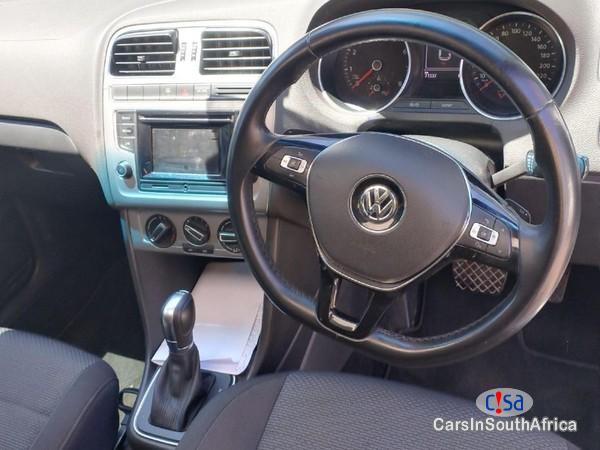 Volkswagen Polo 1.2 TSI Comfortline Automatic 2017 - image 4
