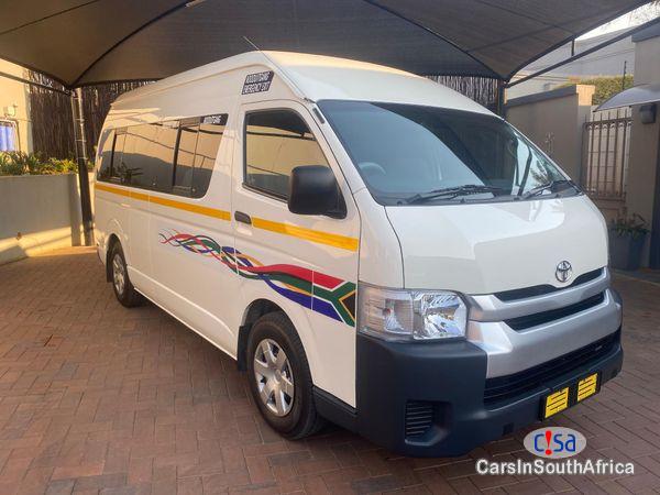 Pictures of Toyota Quantum 2.5 D-4D Sesfikile 16-Seat Manual 2021