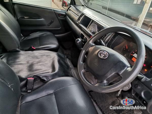 Toyota Quantum 2.5 D-4D Sesfikile 16-Seat Manual 2018 - image 4