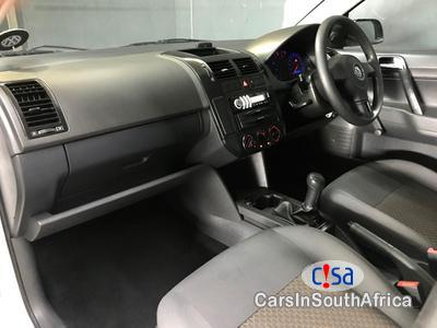 Volkswagen Polo Manual 2013 - image 4