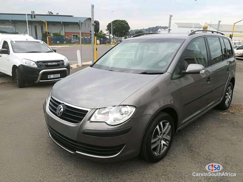 Volkswagen Touran 1.6 Manual 2009 - image 2