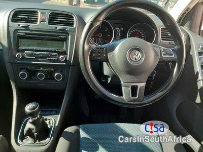 Volkswagen Golf 1.6 Manual 2011 - image 5