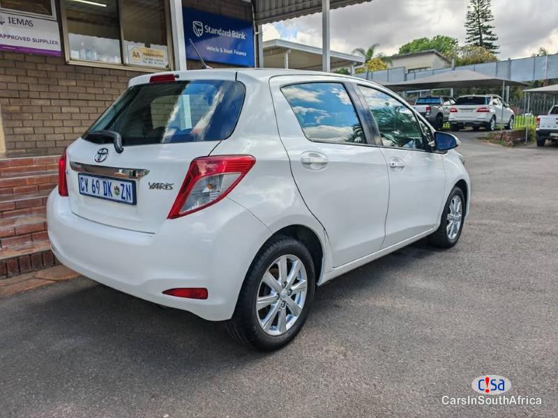 Toyota Yaris 1.3 Toyota Yaris Call Or WhatsApp 0848069549 Manual 2014 - image 2