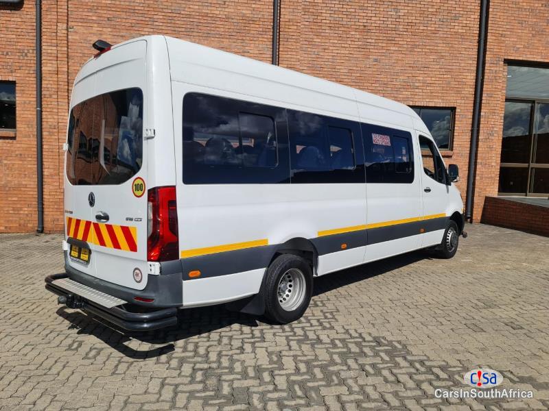 Mercedes Benz 2.1 Manual 2019