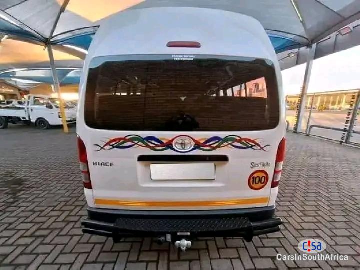 Toyota HiAce 2022 Toyota Quantum Sesifikile 2.5 D4D 0698183175 Manual 2022 - image 2