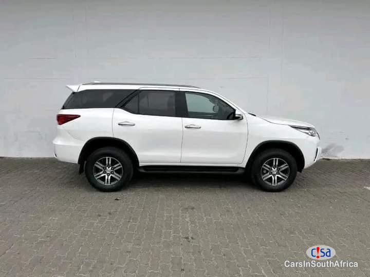 Toyota Fortuner Automatic 2017 - image 2