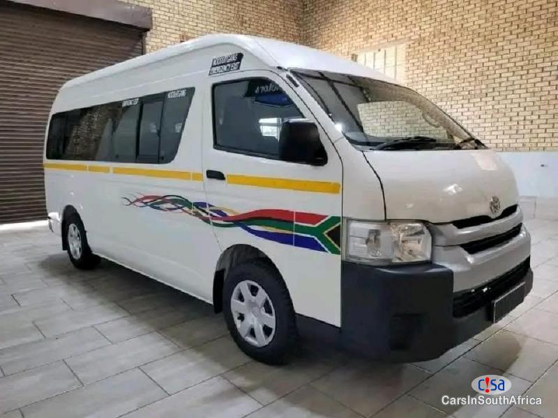 Toyota HiAce 2022 Toyota Quantum 2.5 D4D 0698183175 Manual 2022 - image 3