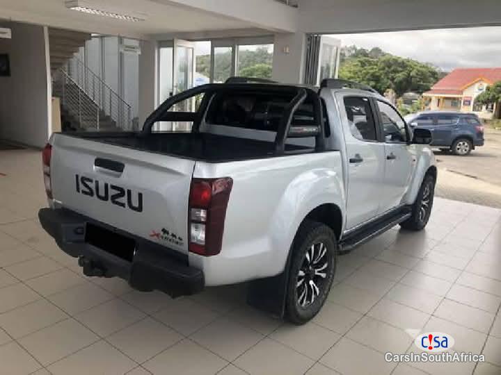 Isuzu KB250 Automatic 2021 - image 4