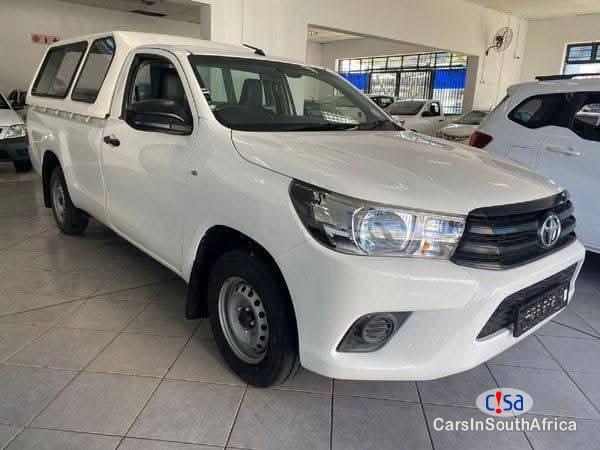 Toyota Hilux Manual 2017 - image 5