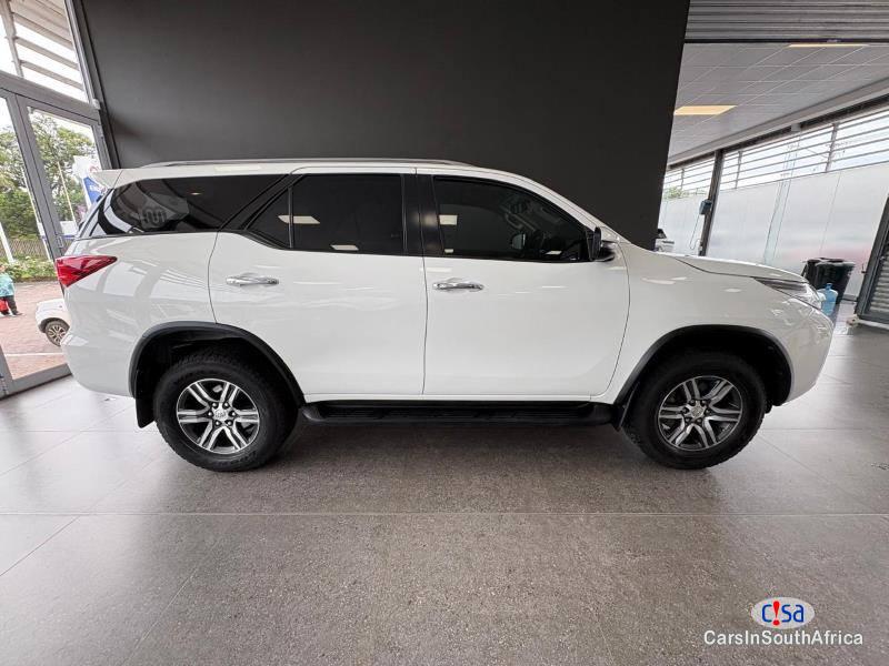 Toyota Fortuner 2.7 Auto Automatic 2018 - image 4