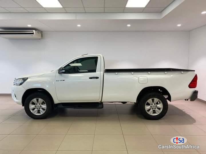 Toyota Hilux 2.4GD Manual 2020