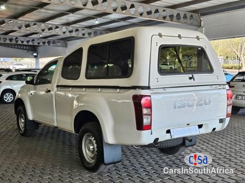 Isuzu 250 Manual 2020 - image 4