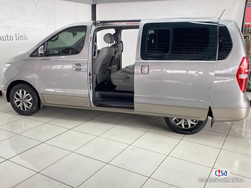 Hyundai H-1 2.5 Hyundai H1 VGTI BUS CALL OR WHATSAPP 0848069549 Automatic 2018 - image 3