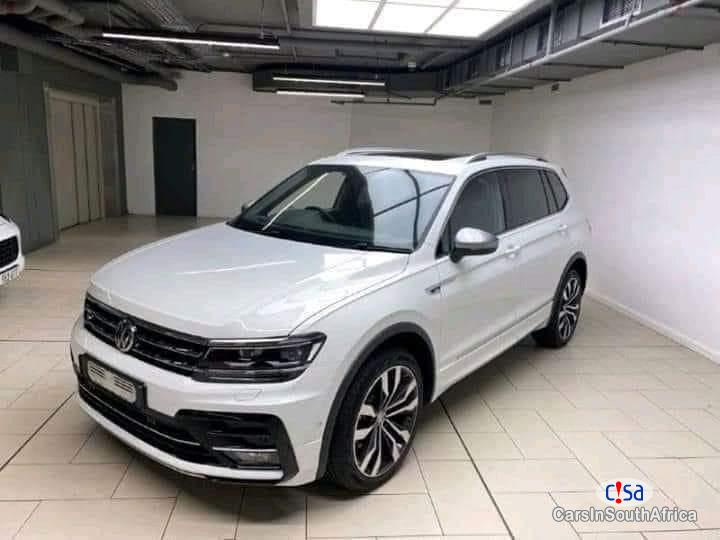 Pictures of Volkswagen Tiguan 2.0 Automatic 2018