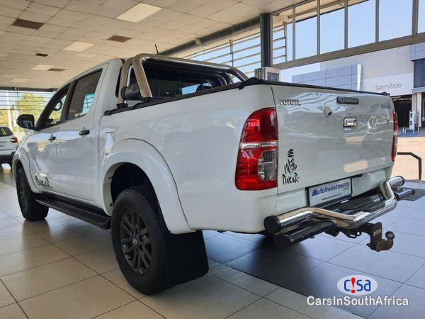 Toyota Hilux 3.0D Manual 2015 - image 3